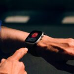 Garmin, Suunto o Xiaomi: iOS 26.1 abre la puerta a usar cualquier reloj como si fuese un Apple Watch, aunque tiene truco