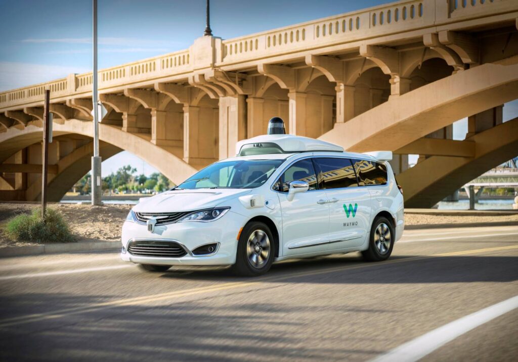 Waymo llega a Europa: así es el taxi sin conductor que triunfa en EE.UU.