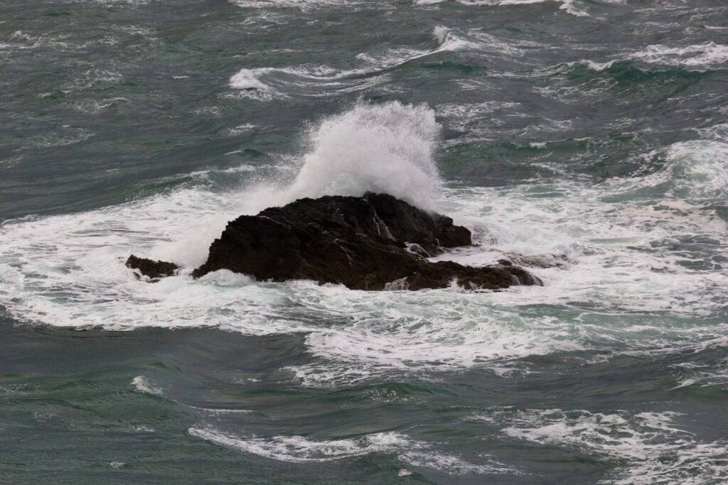 El curioso motivo por el que esta playa se está llenando de zapatos del siglo XIX: ya van más de 400