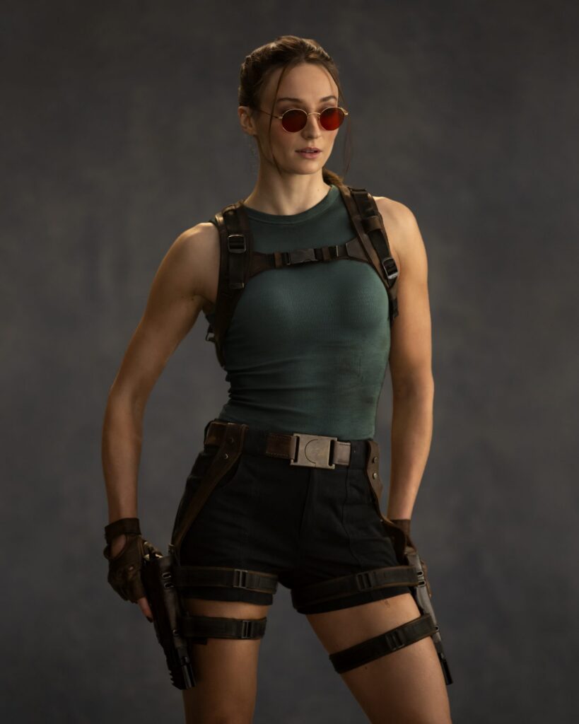 ¡Tenemos nueva Lara Croft! Primera imagen de Sophie Turner en la nueva serie de Tomb Rider