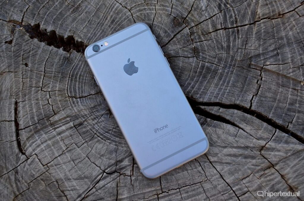 ¿Tienes un iPhone viejo? Apple lanza una actualización por sorpresa que deberías instalar sí o sí