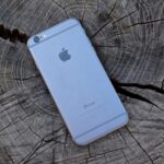 ¿Tienes un iPhone viejo? Apple lanza una actualización por sorpresa que deberías instalar sí o sí