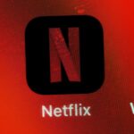 Netflix quiere acabar con YouTube: entra de lleno en el vídeo vertical y los podcast