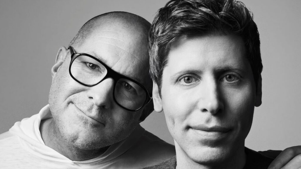 Problemas para OpenAI y Jony Ive: su misterioso dispositivo con ChatGPT se retrasa y no llegará este año