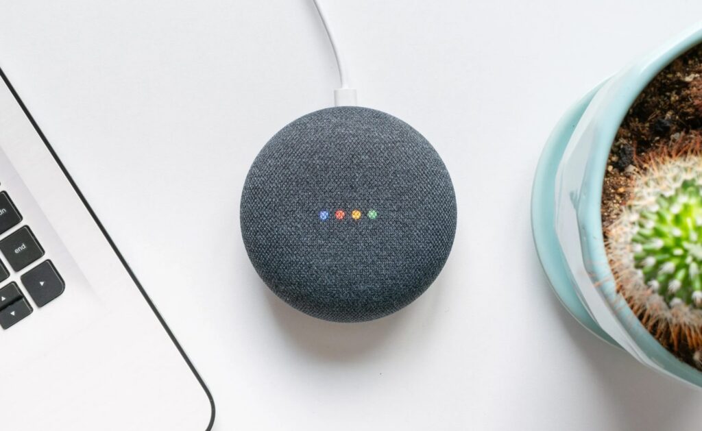 Google Home se actualiza y al fin trae esas dos funciones que llevas años esperando para el hogar