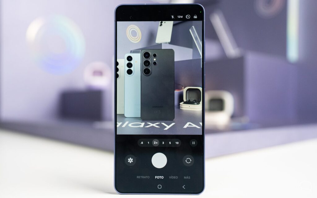 El truco del Galaxy S26 para que nadie salga mal en las fotos: así funciona su nueva tecnología con IA